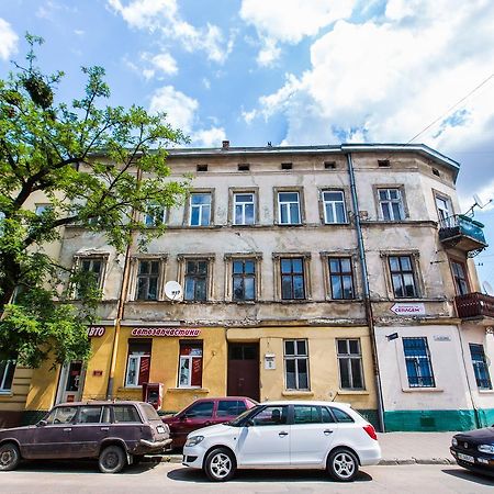 1 Bedroom Apartment Near Elizabeth'S The Cathedral Lviv Dış mekan fotoğraf