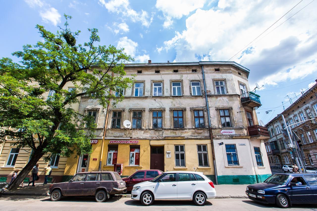 1 Bedroom Apartment Near Elizabeth'S The Cathedral Lviv Dış mekan fotoğraf