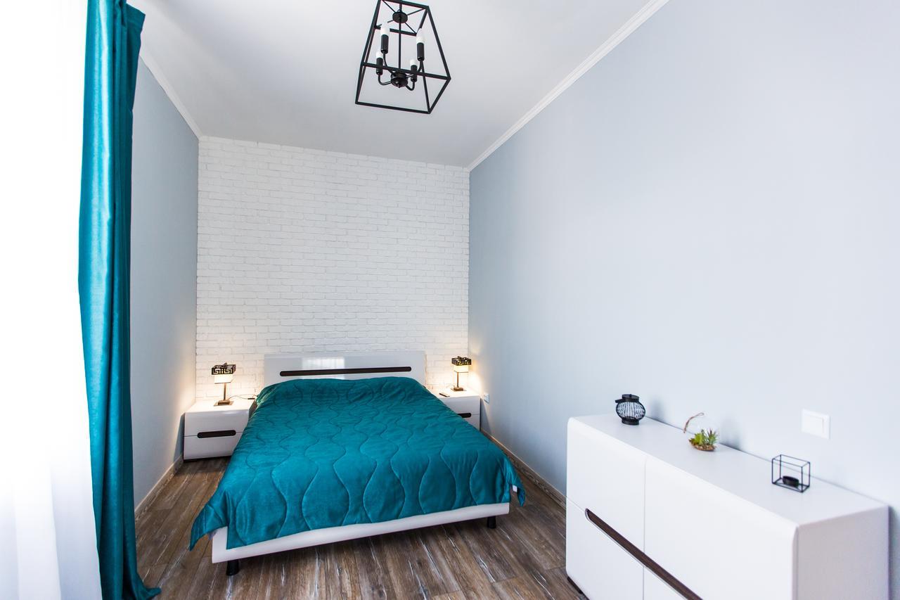 1 Bedroom Apartment Near Elizabeth'S The Cathedral Lviv Dış mekan fotoğraf