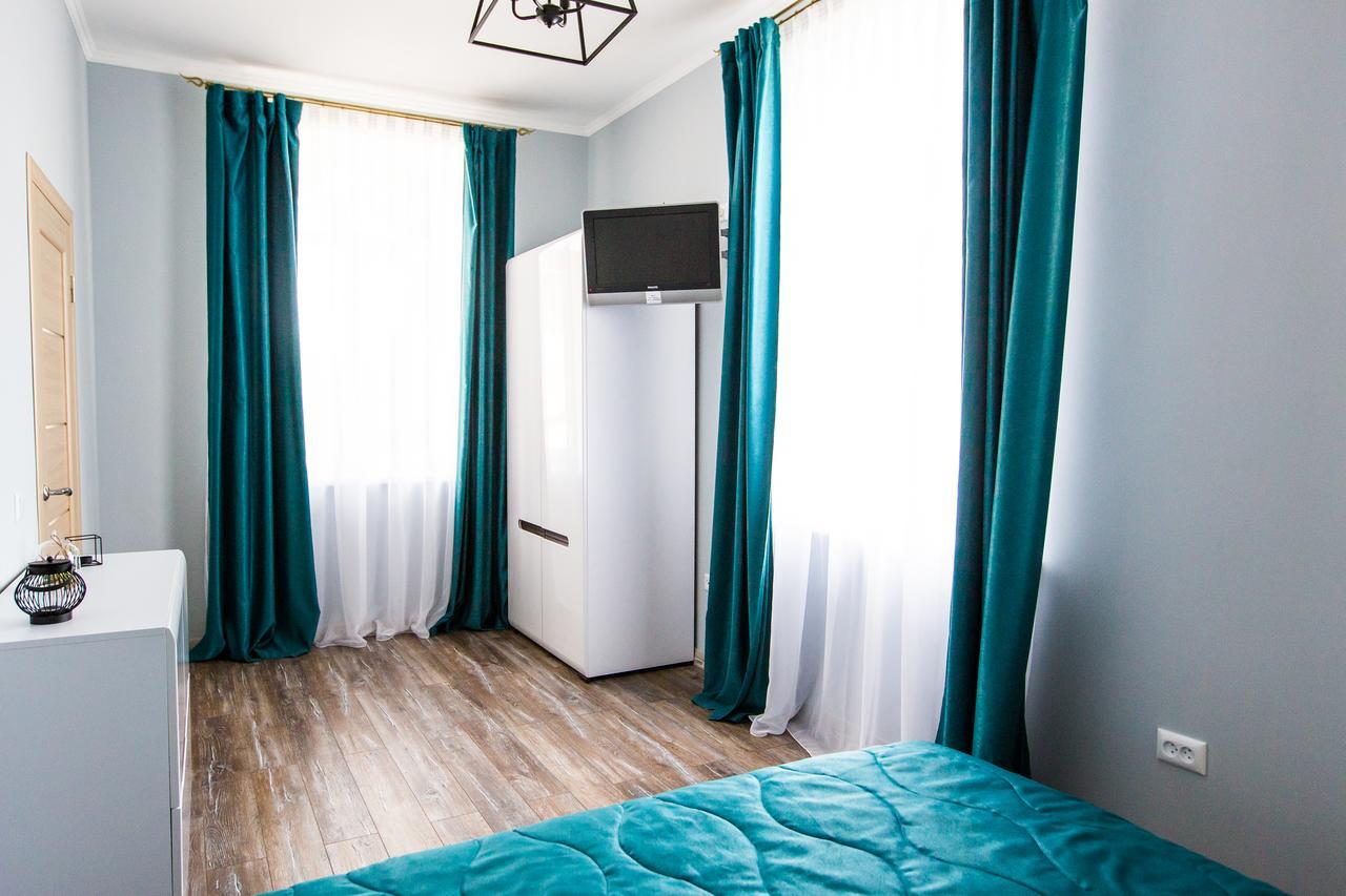 1 Bedroom Apartment Near Elizabeth'S The Cathedral Lviv Dış mekan fotoğraf