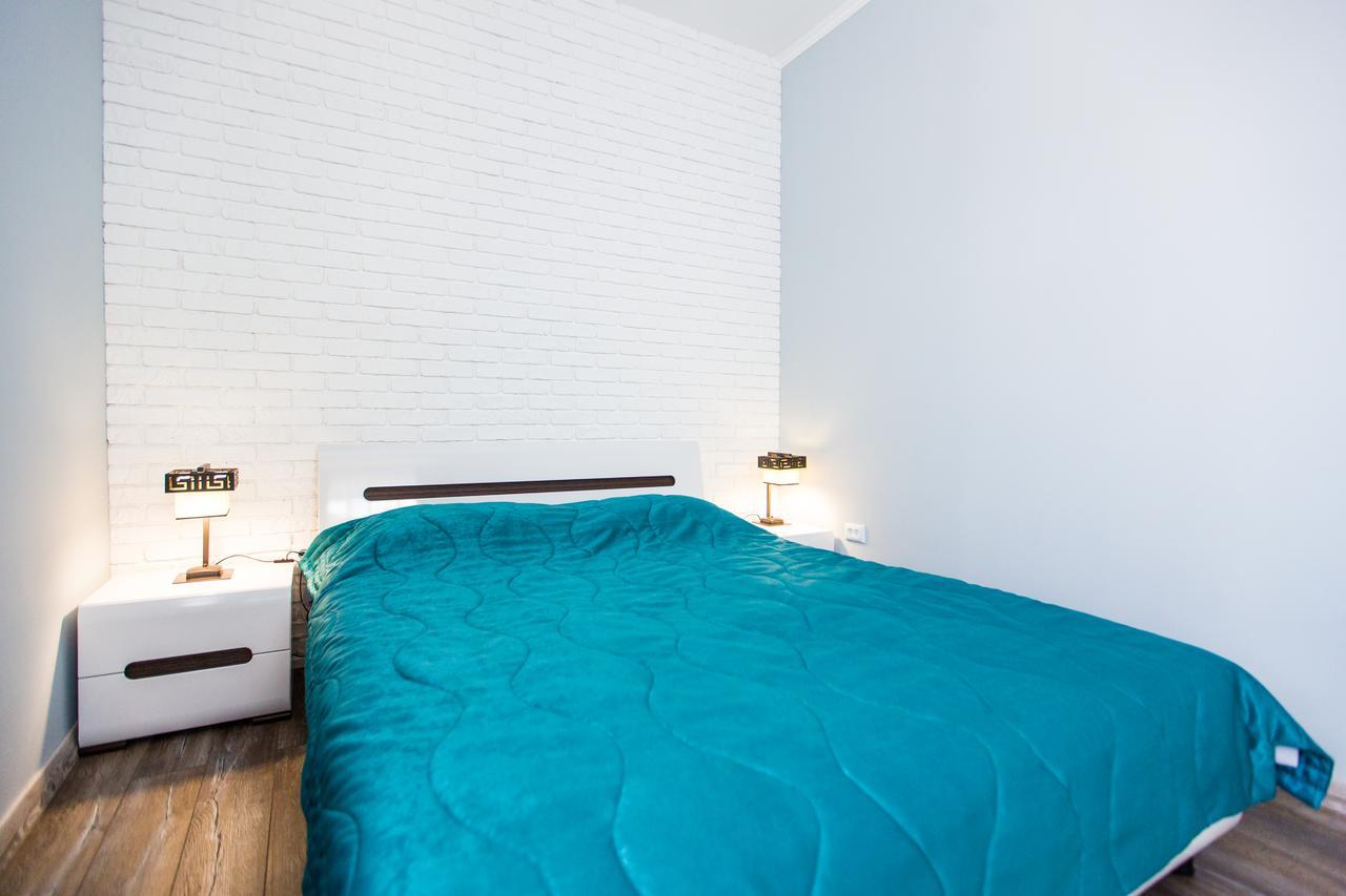1 Bedroom Apartment Near Elizabeth'S The Cathedral Lviv Dış mekan fotoğraf