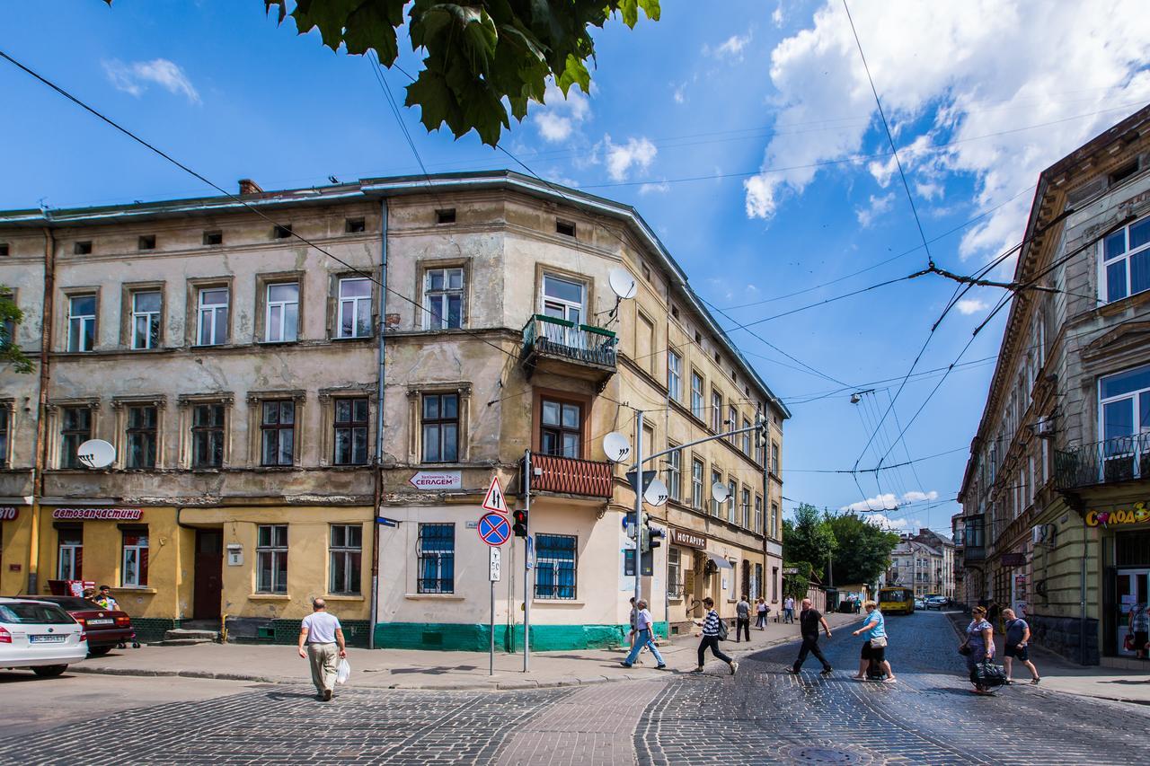 1 Bedroom Apartment Near Elizabeth'S The Cathedral Lviv Dış mekan fotoğraf